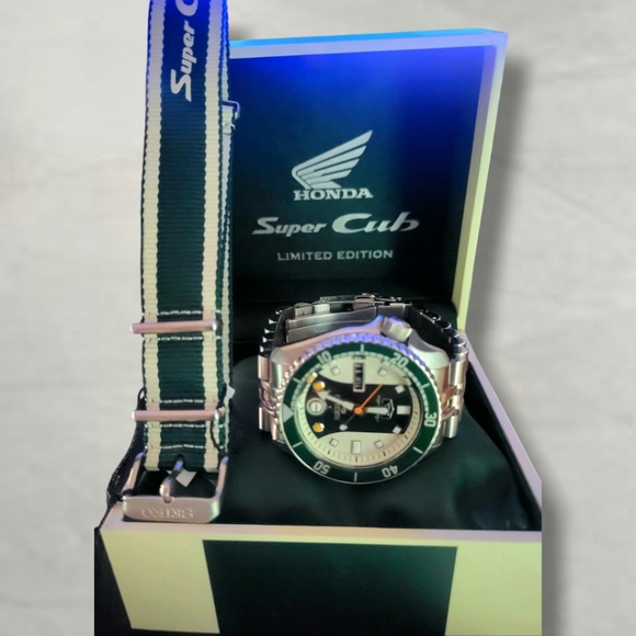 Seiko 5 Sports X Honda Super Cub Automatic Limited Edition - Picture 9 of 14